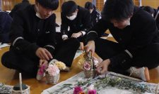 卒業式を華やかに　フラワーアレンジメント教室　ＪＡやつしろ