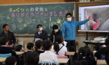 小学生にキャベツの授業を開く　ＪＡ熊本市