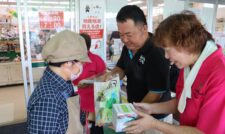 青壮年部と女性部で天草産新米をＰＲ　ＪＡ本渡五和