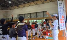 少年野球教室でくまもとのりんどうポークをPR JA熊本経済連