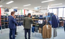 紳士服などを販売　ＪＡたまな