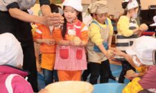 みそ仕込みを園児といっしょに　ＪＡ菊池